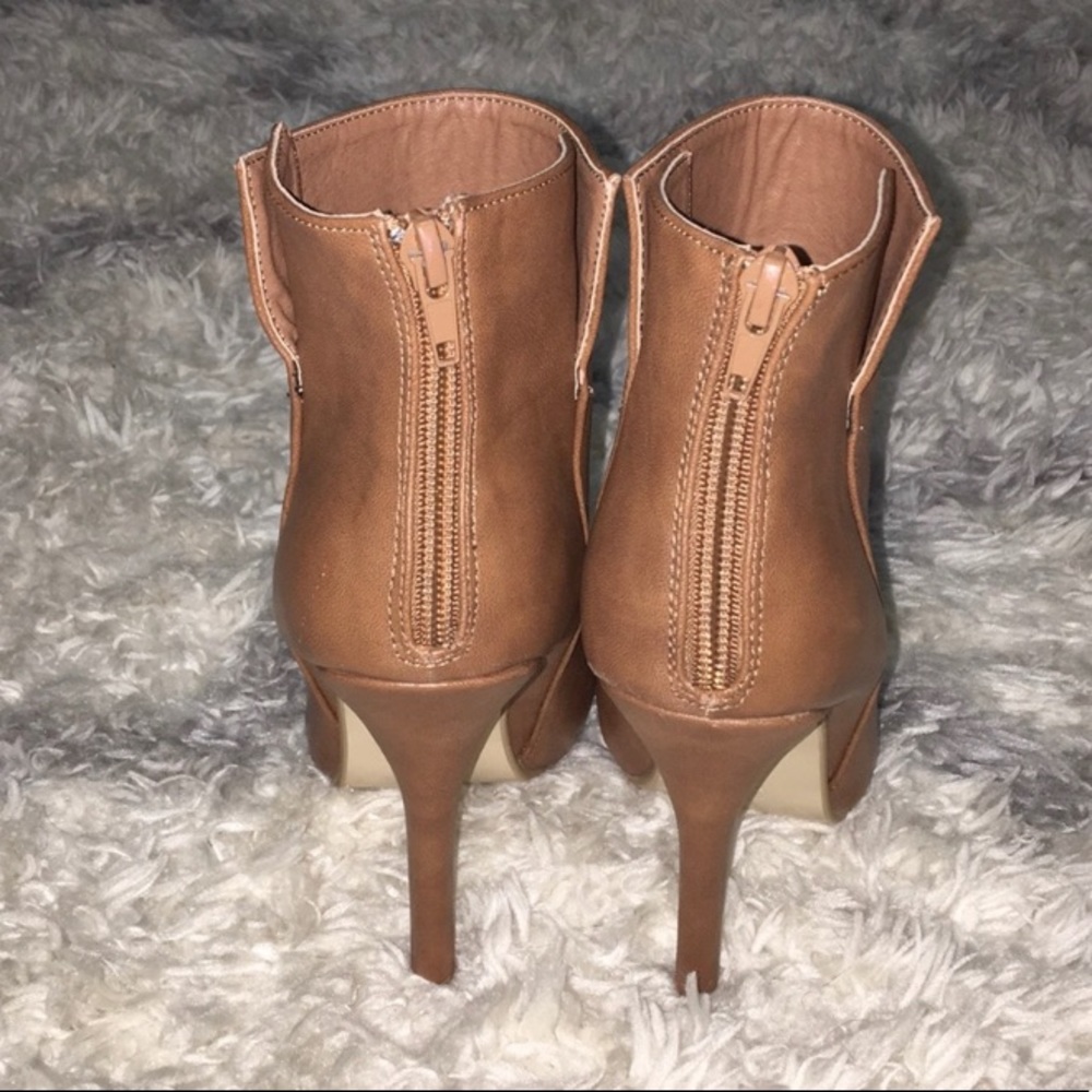 Tan stiletto heel boots - Picture 3 of 4